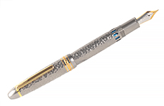 Moonman P136 EF (матовый титановый корпус с чеканной фактурой)