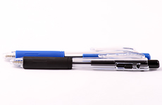 Набор Pentel WOW (1 синяя,1 черная шариковые ручки)